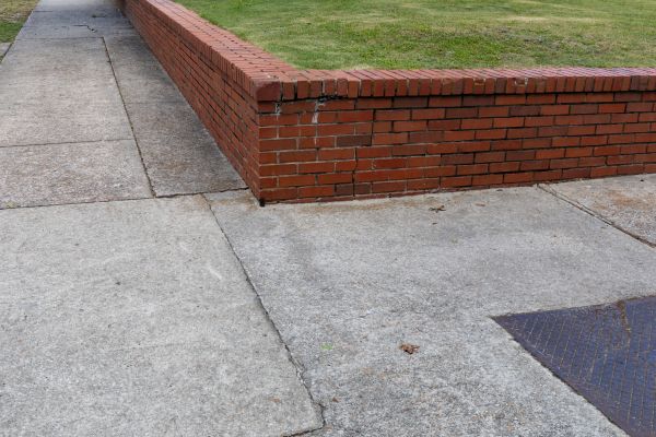 Brick Retaining Wall Repair in Macomb